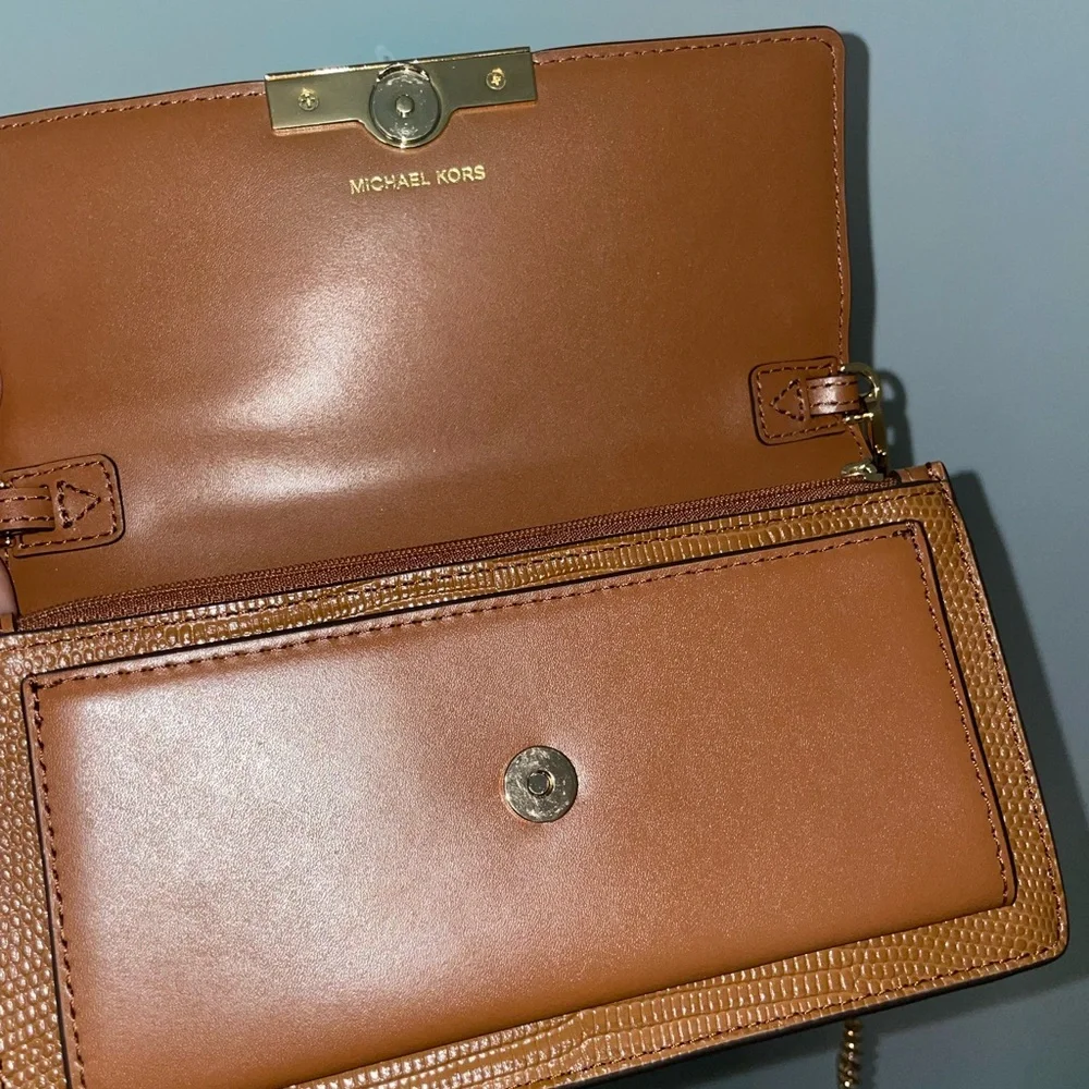 MICHAEL KORS PURSE - Picture 4 of 4